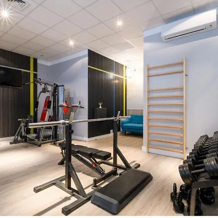 Apartmán Modern With Gym,terrace And Great Location *