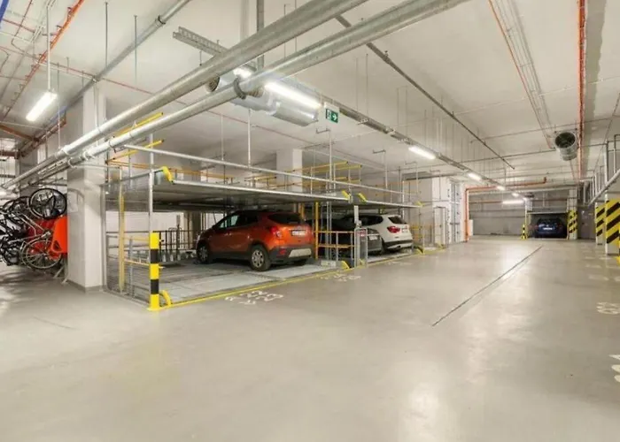 Modern With Gym,terrace And Great Location Warszawa