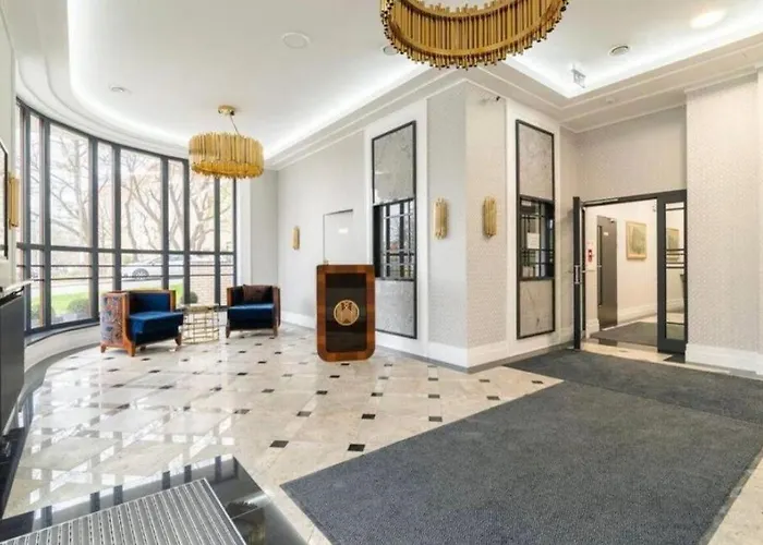 Modern With Gym,terrace And Great Location Warszawa