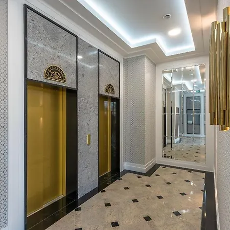 Modern With Gym,terrace And Great Location *